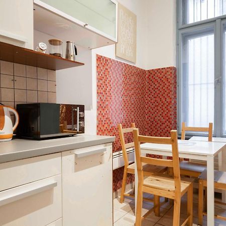 Quiet Cozy Apartment In Party Street E1 ブダペスト エクステリア 写真