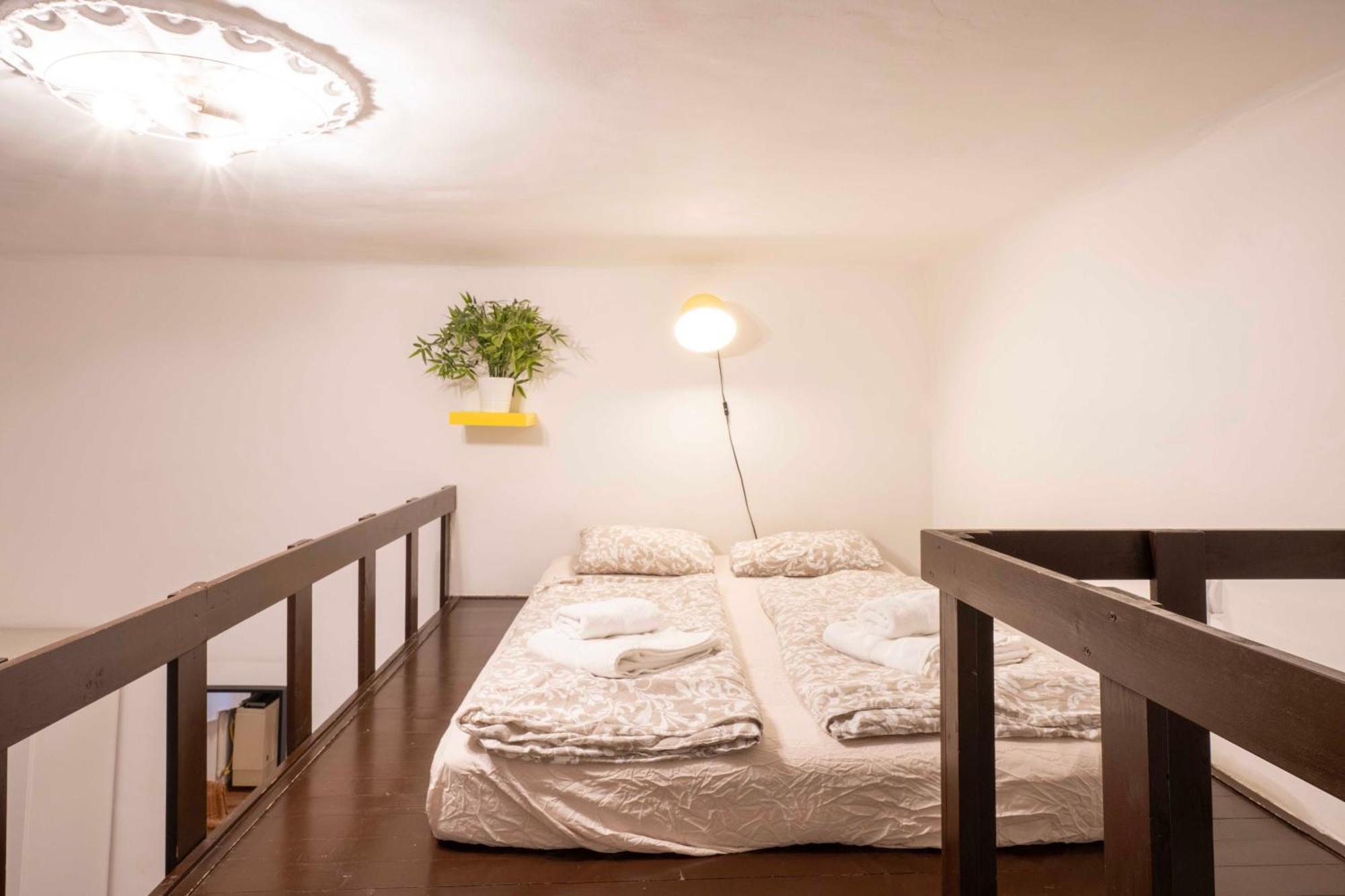 Quiet Cozy Apartment In Party Street E1 ブダペスト エクステリア 写真